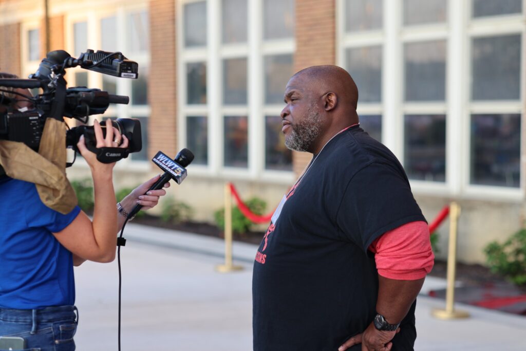 Cliff Pope ‘88 is interviewed by WLWT.